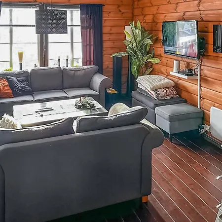 4 Bedroom Beautiful In Rysstad