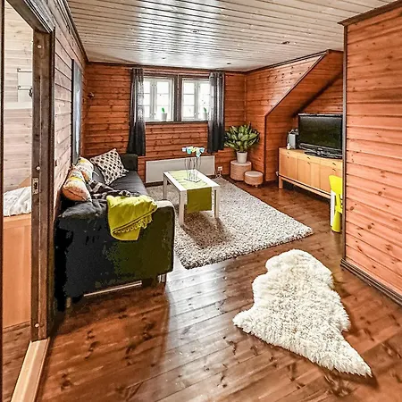 4 Bedroom Beautiful In Holiday home *