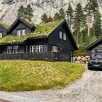 4 Bedroom Awesome In Casa vacanze
