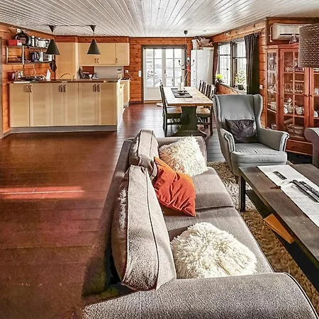 Semesterbostad 4 Bedroom Awesome In