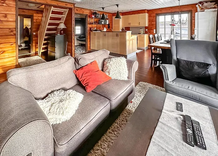 4 Bedroom Awesome In Semesterbostad Rysstad