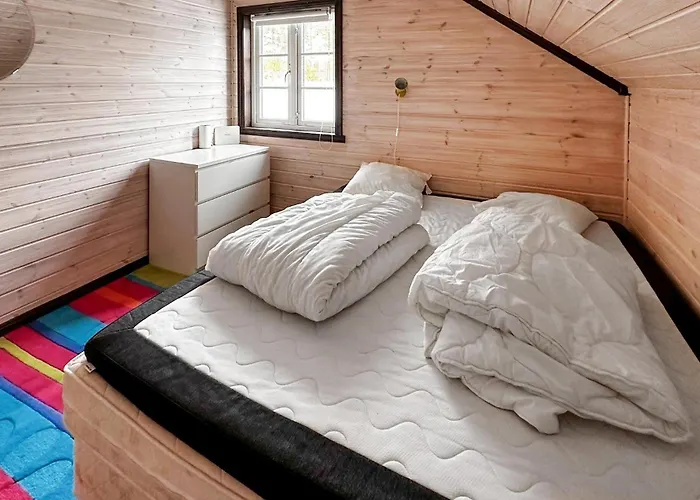 4 Bedroom Awesome In Semesterbostad Rysstad